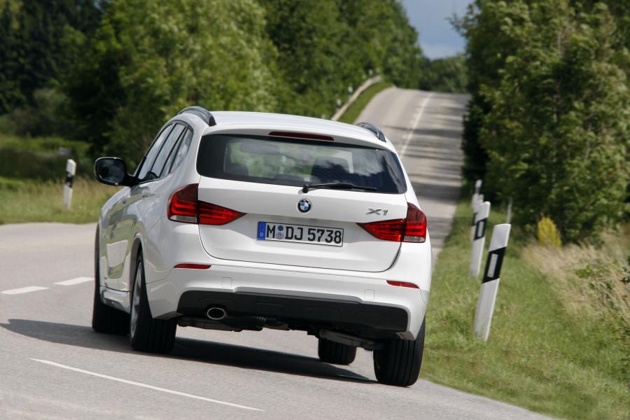  BMW X1 sDrive 2.0d 2011 года  (фото 6 из 15)